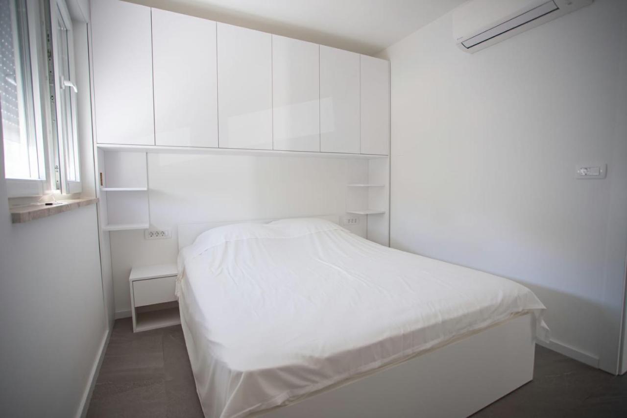 Apartment Belmare Трогир Екстериор снимка